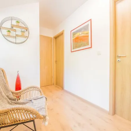 La Petite Maison Biron Vakantiehuis *