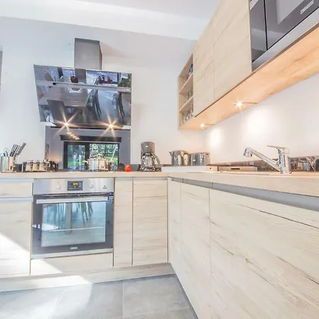 La Petite Maison Biron *